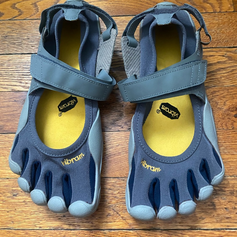 Vibram Vintage Mary Jane FiveFingers Toe Shoes Gray Navy Women’s Size 42 9.5-10